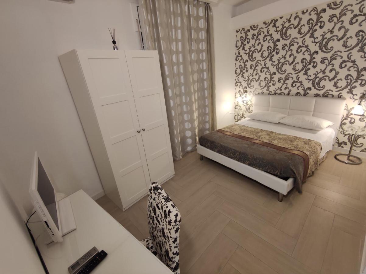 Sami Rooms - Teatro A 400 Mt - Ortigia A 1500 Mt - Syracuse Екстер'єр фото