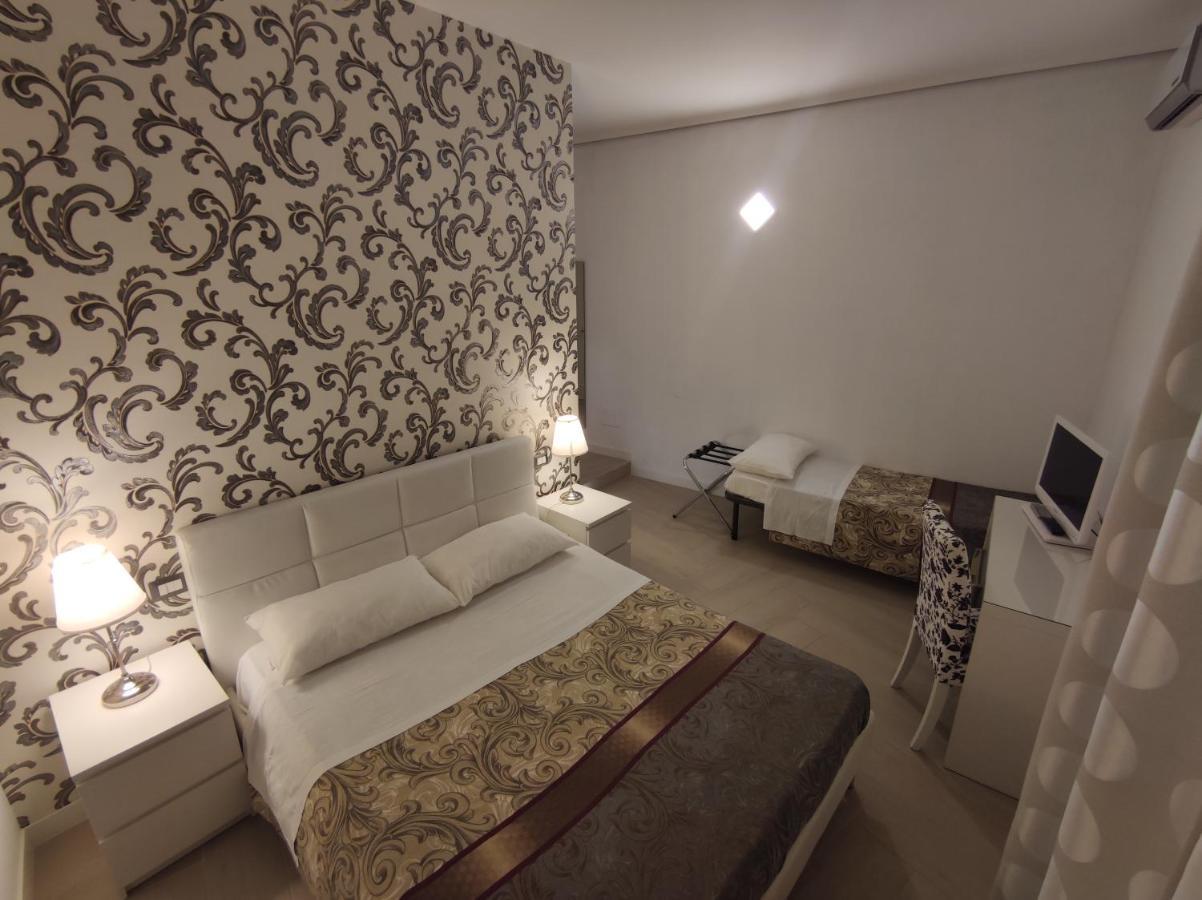 Sami Rooms - Teatro A 400 Mt - Ortigia A 1500 Mt - Syracuse Екстер'єр фото