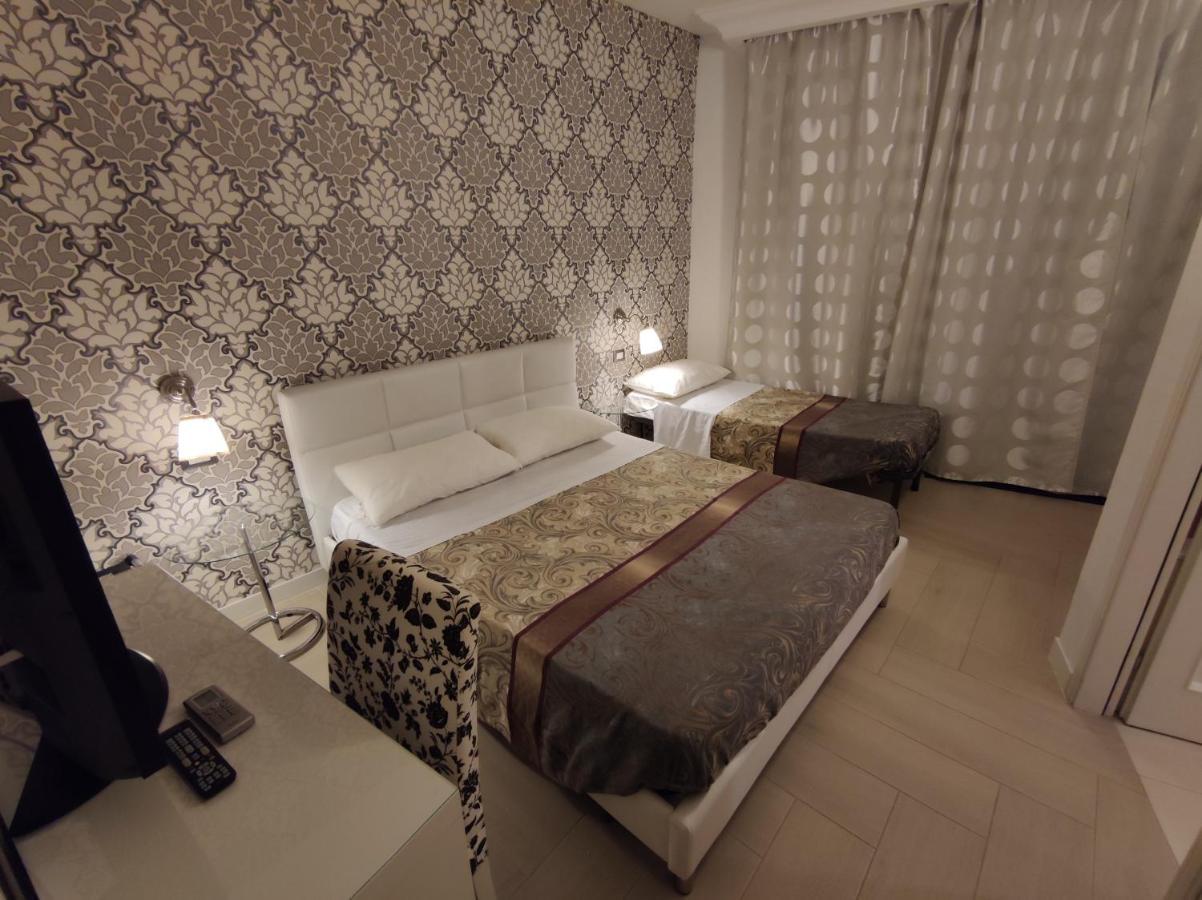 Sami Rooms - Teatro A 400 Mt - Ortigia A 1500 Mt - Syracuse Екстер'єр фото