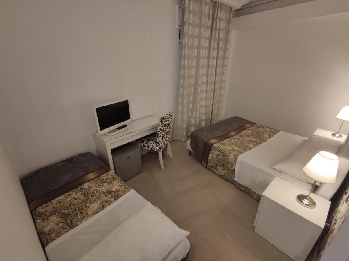Sami Rooms - Teatro A 400 Mt - Ortigia A 1500 Mt - Syracuse Екстер'єр фото